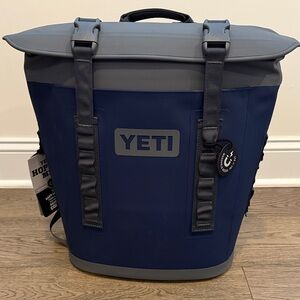 NWT Yeti Hopper M12 Backpack Cooler, navy & gray